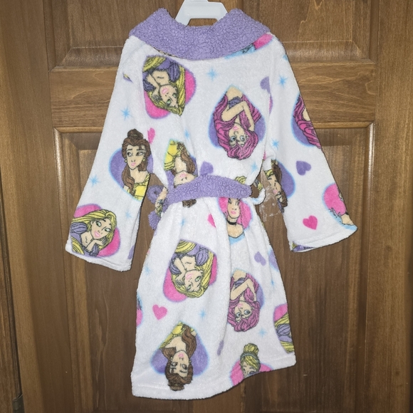 Disney Princess: Girl's Size-4 Robe, Pockets, Attached inner & outer ties/belts - Picture 13 of 15
